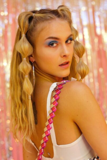 2000s fashion makeup