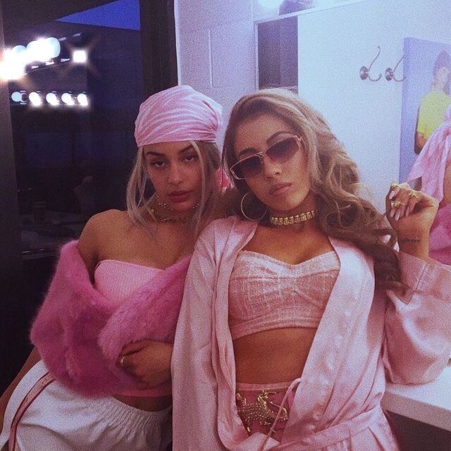 2000s fashion pink