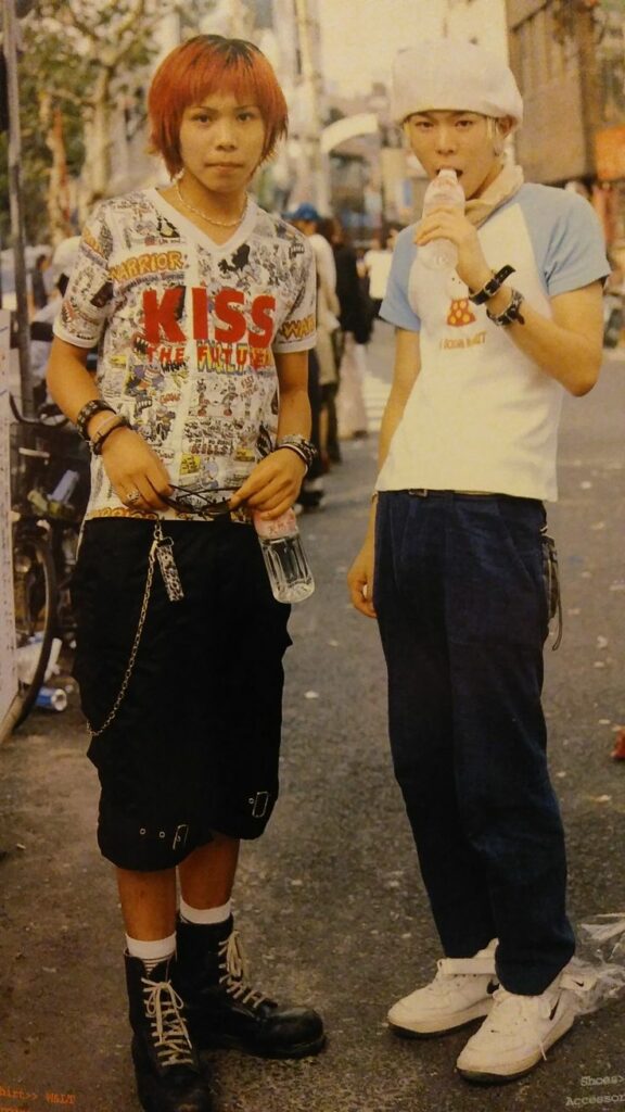 90s japanese street fashion
