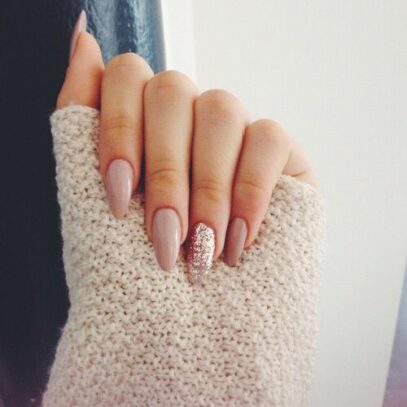 Almond Glitter Nails