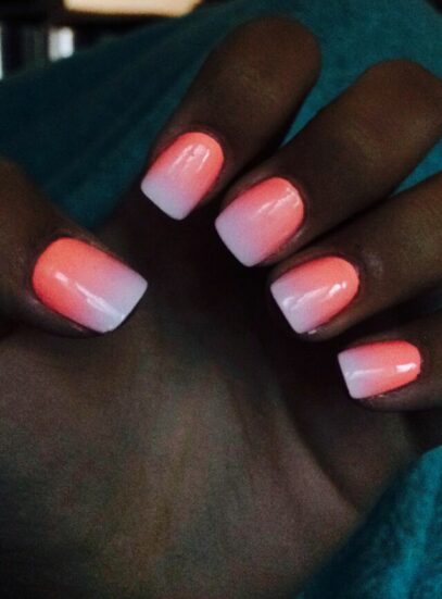 Coral Ombre Nails. 