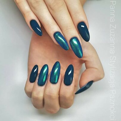 Emerald Green Prom Nails