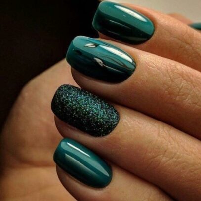 Emerald Green Prom Nails