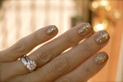 Gold Glitter Nails