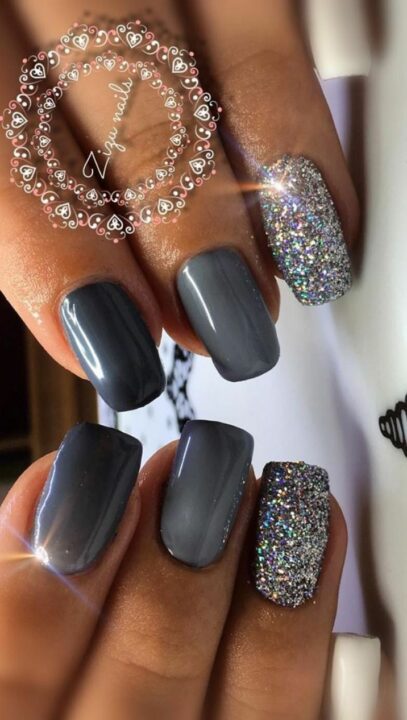 Gray Glitter Nails