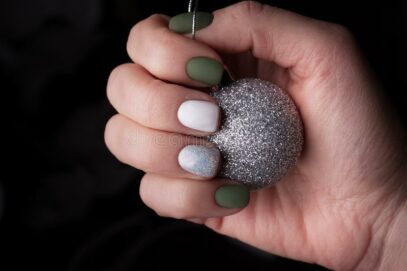 Green And White Nails