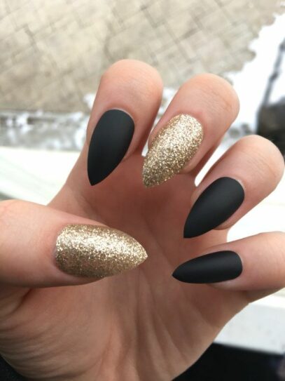 Matte Glitter Nails