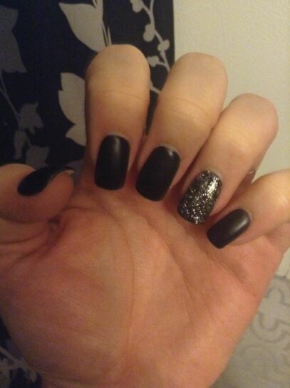 Nails With One Glitter Nail