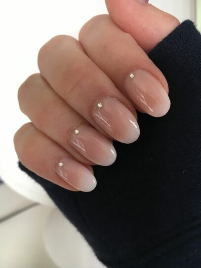 Oval Ombre Nails
