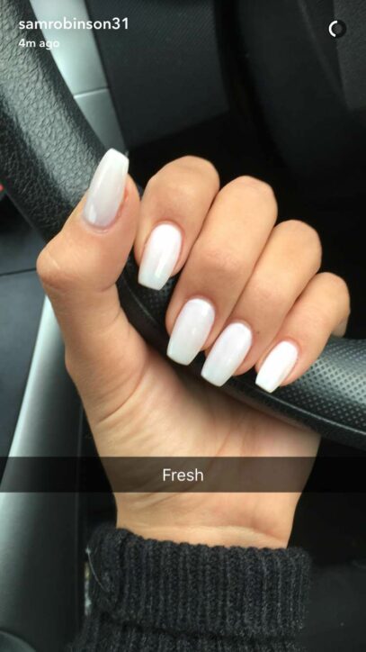 White Nails Acrylic Short