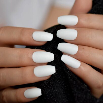 White Nails Acrylic Short