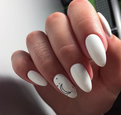 White Nails Aesthetic