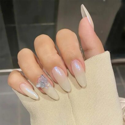 White Nails Aesthetic