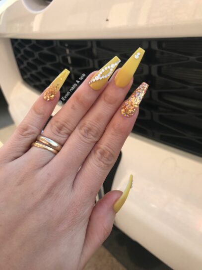 Yellow Prom Nails