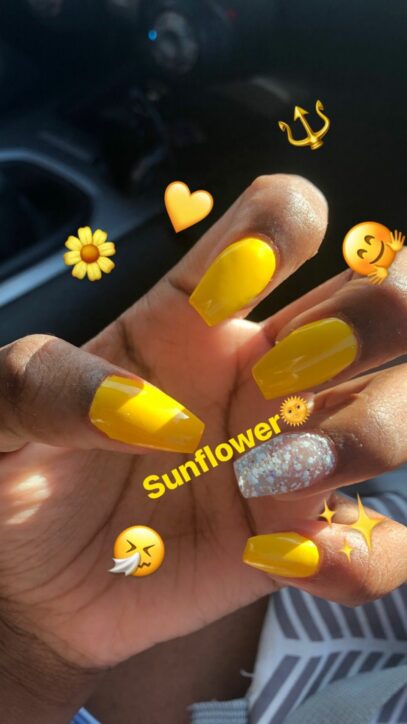 Yellow Prom Nails
