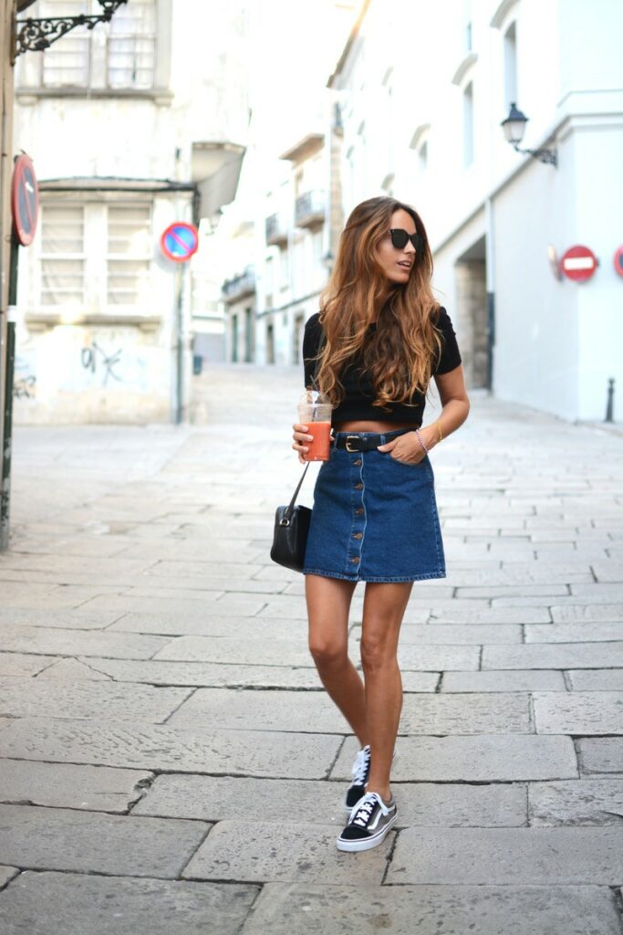 black jean skirt outfit