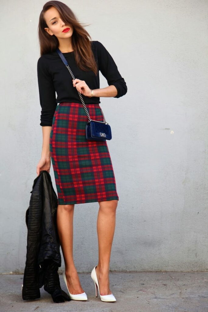 black plaid skirt outfit