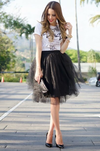 black skirt outfit