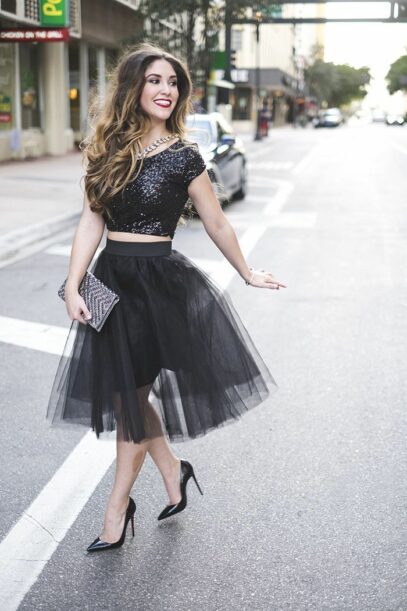 black tulle skirt outfit