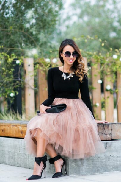 black tulle skirt outfit