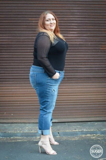 boyfriend jeans plus size outfit