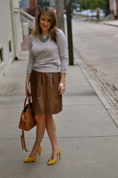 brown leather skirt outfit