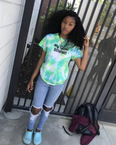 chill outfits black girl crocs