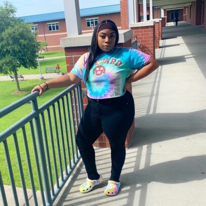 chill outfits black girl crocs