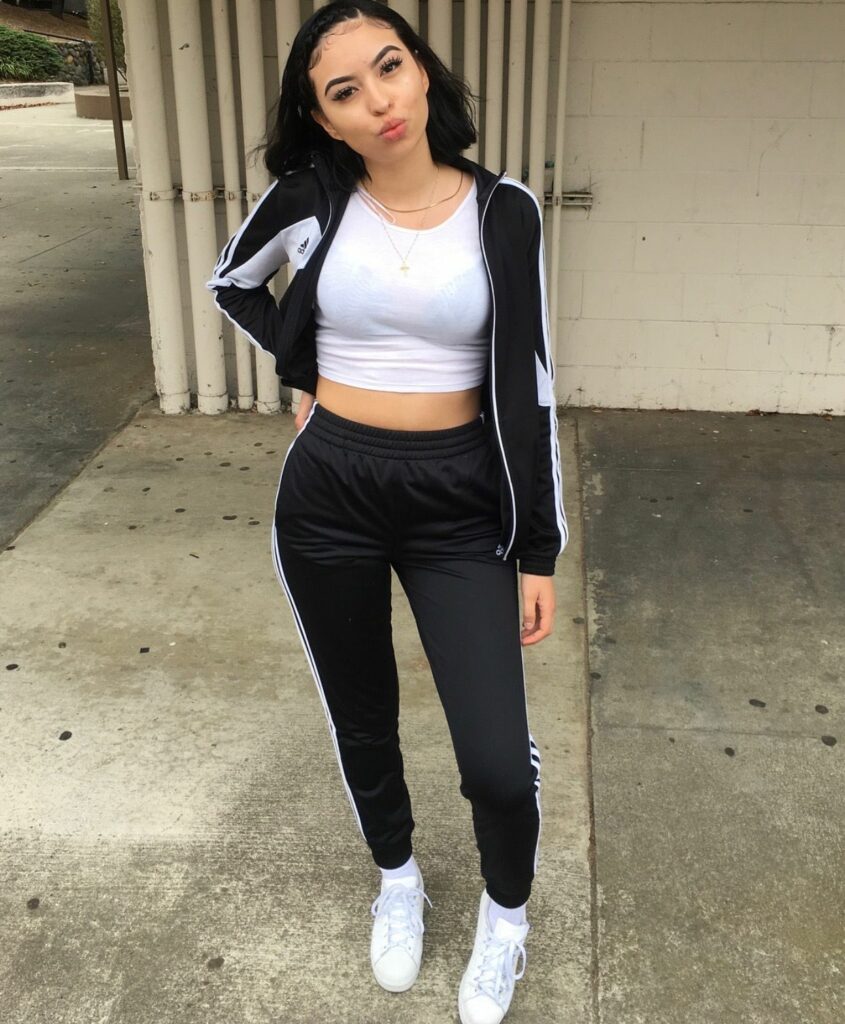 chill outfits sweatpants