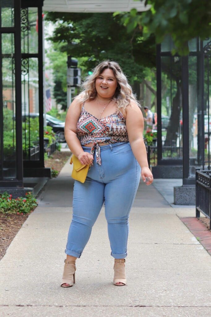 crop top plus size outfits