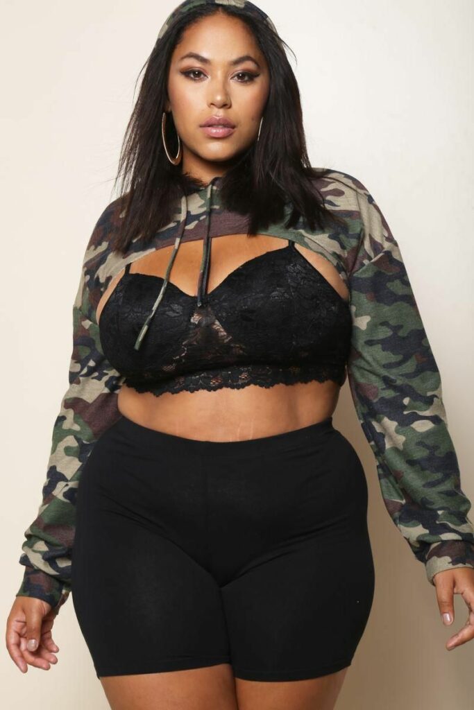 curvy girl outfits summer crop tops