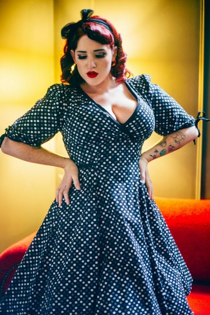 curvy girl outfits vintage