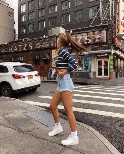 emma chamberlain outfits