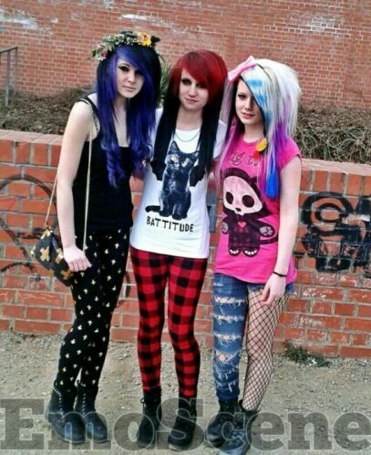 emo 2000s fashion