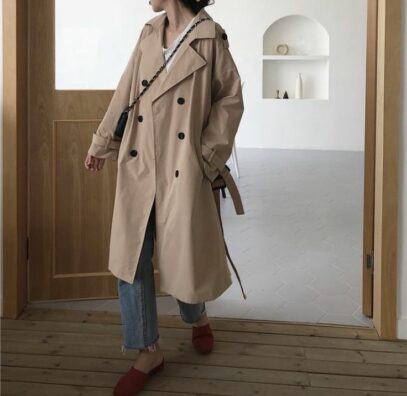 french trench coat parisian style