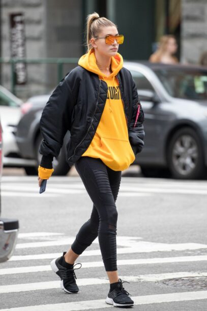 hailey baldwin street style