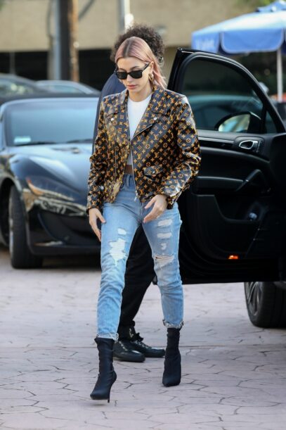 hailey bieber street style