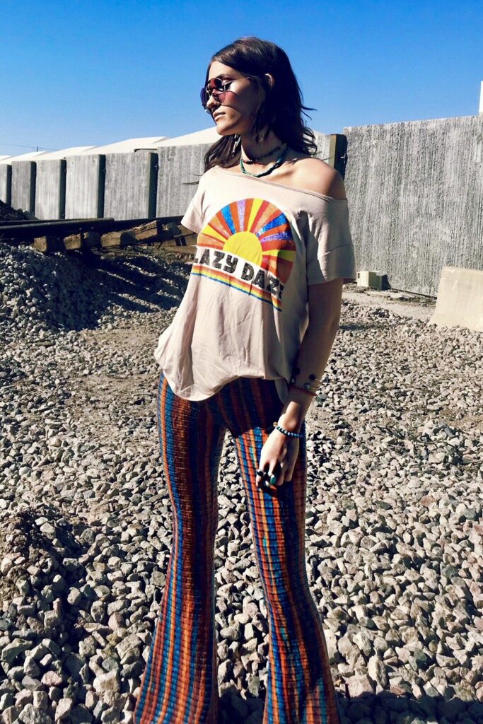 hippie outfits 70s bell bottoms