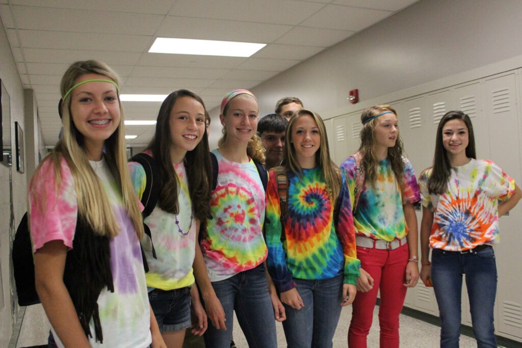 hippie outfits for school spirit week