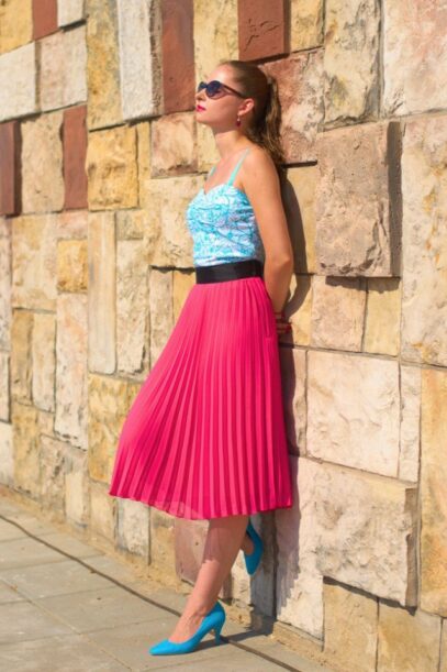 long pleated skirt outfit