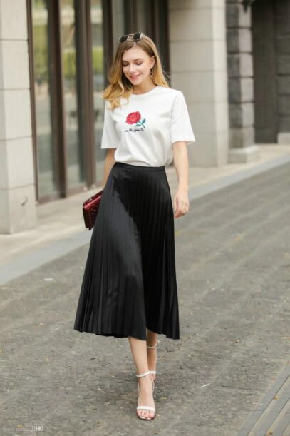 long pleated skirt outfit