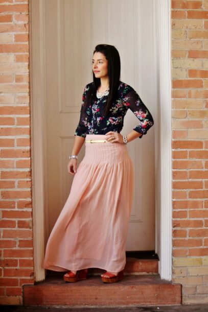 long pleated skirt outfit