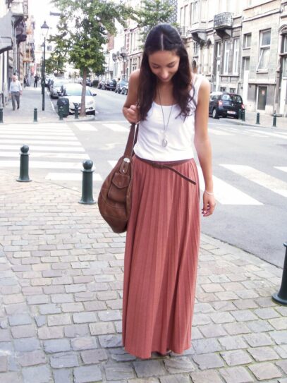 long pleated skirt outfit