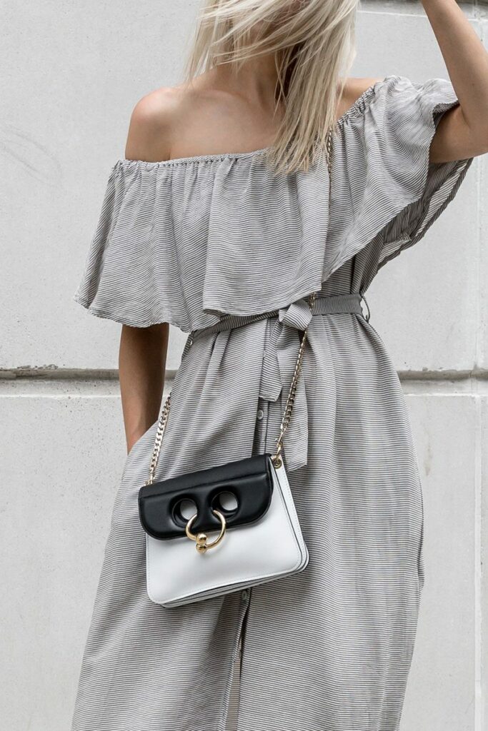 minimalist summer fashion