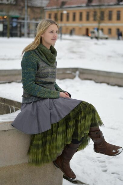 modest hippie outfits