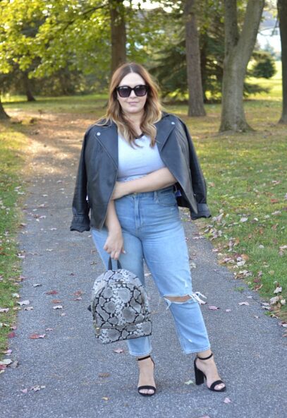mom jeans curvy girl outfit