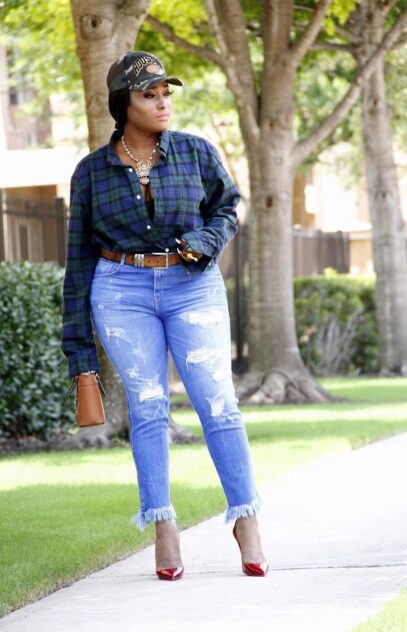 mom jeans curvy girl outfit