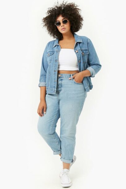 mom jeans plus size outfit