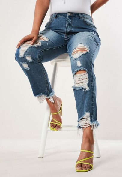 mom jeans plus size outfit