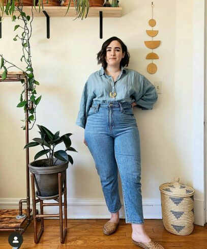 mom jeans plus size outfit